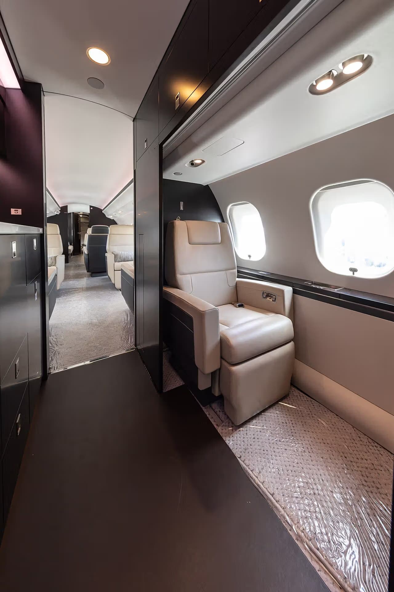 N835GL — Business jet