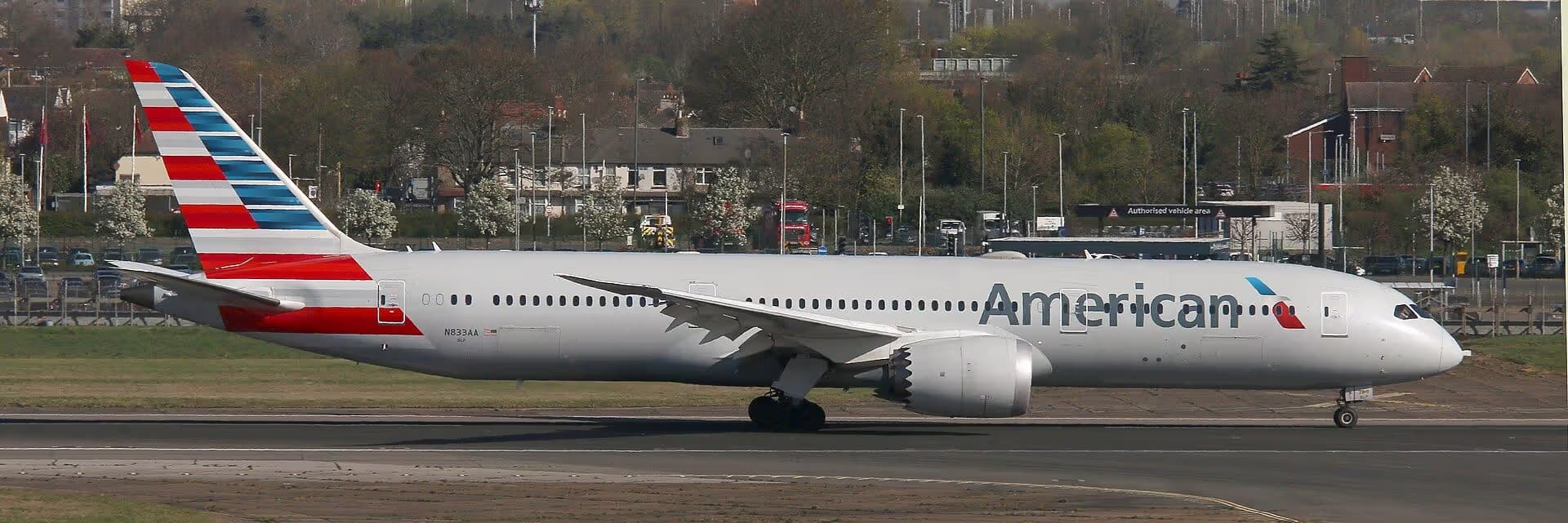 N833AA — Boeing
