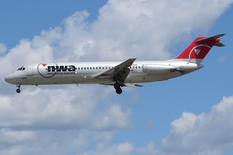N985US — Douglas