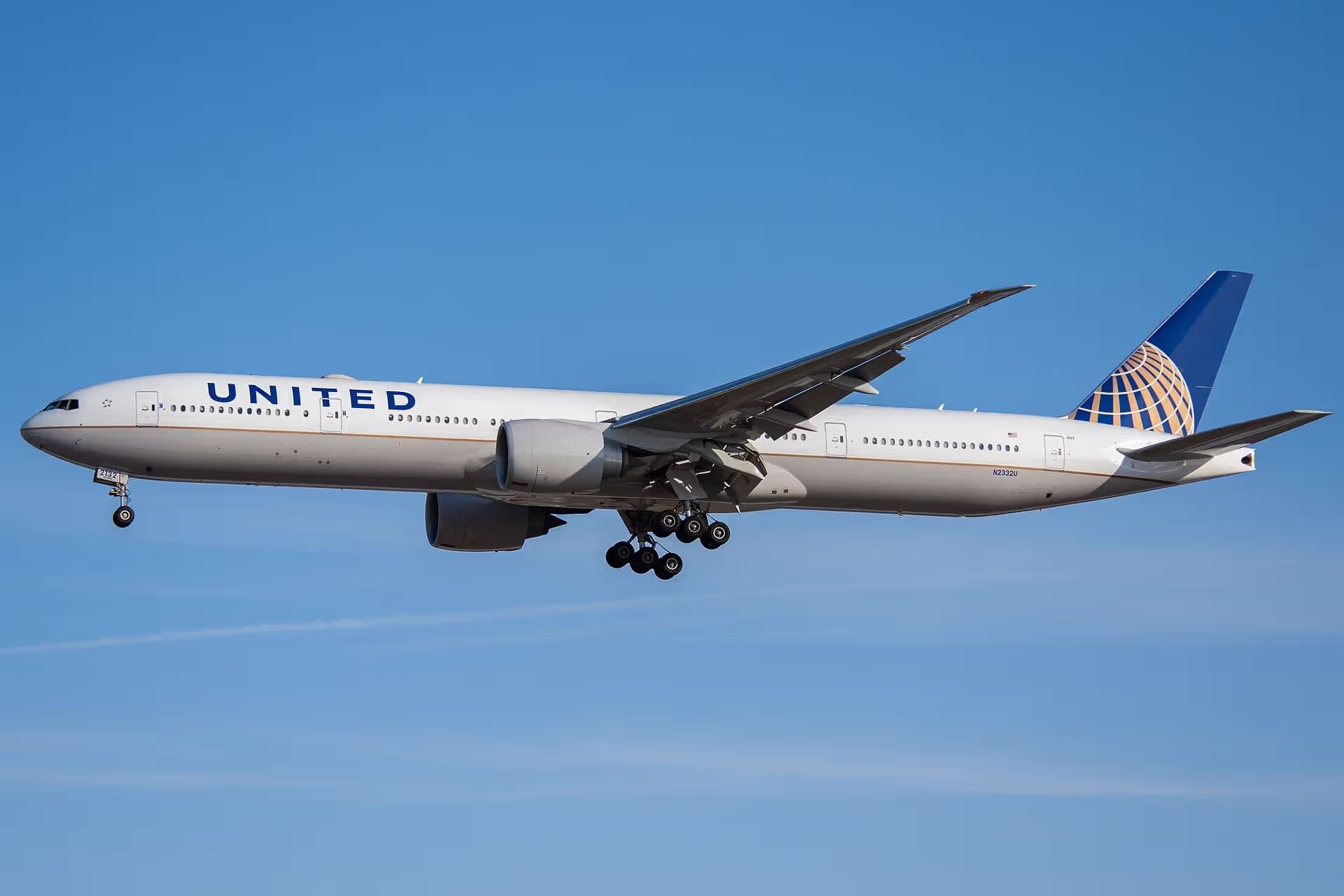 N2332U — Boeing