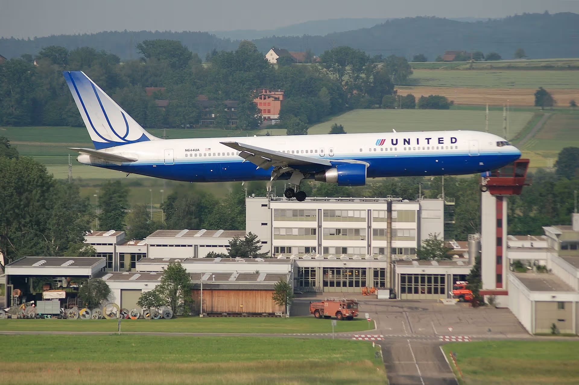 N644UA — Boeing