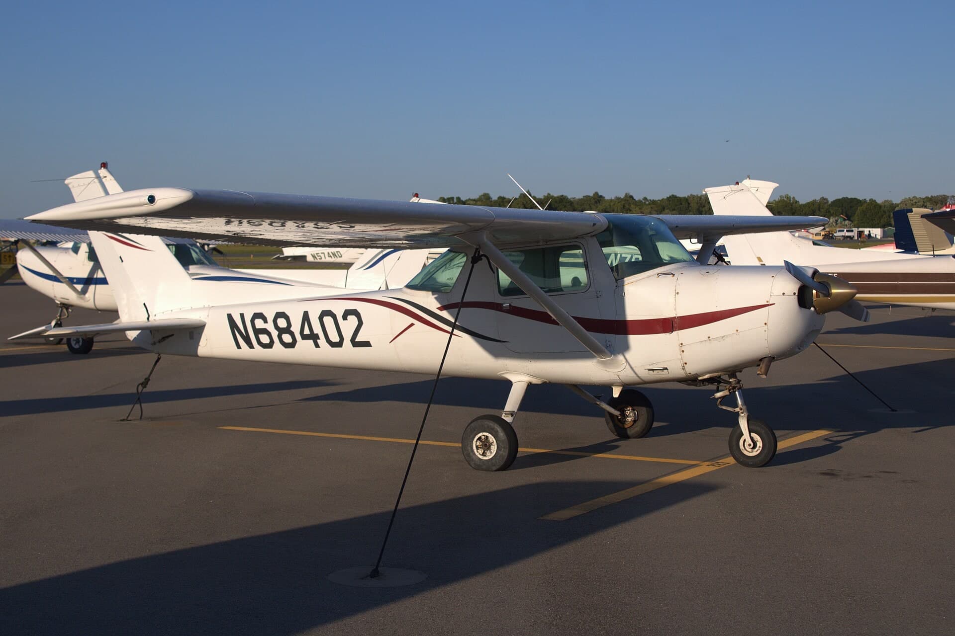 N68402 — Single-engine aircraft