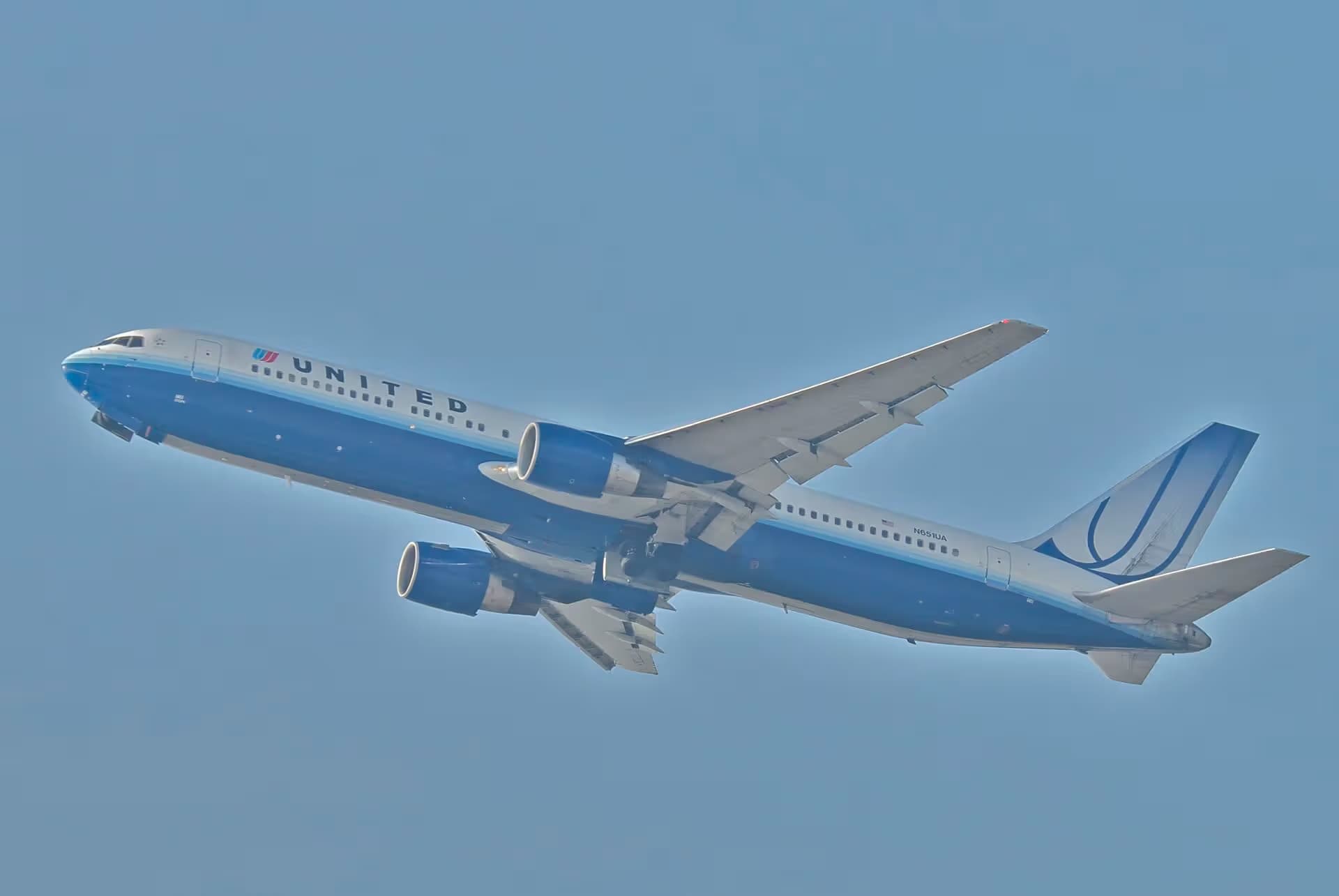 N651UA — Boeing