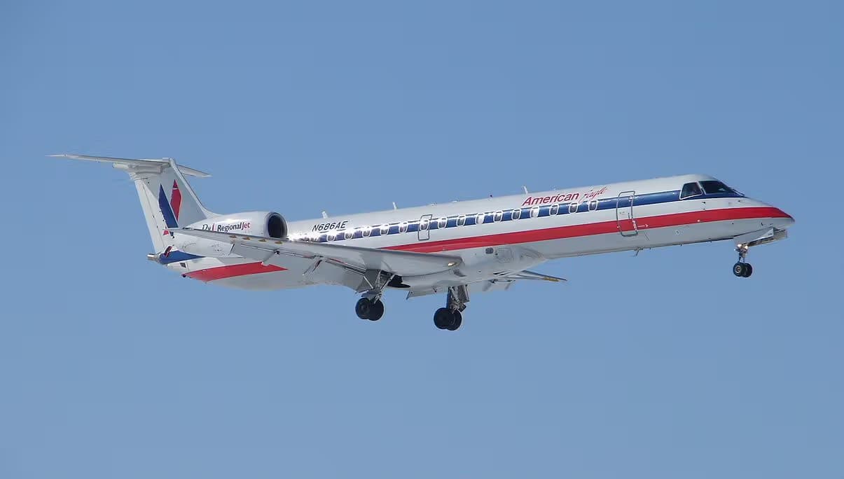 N686AE — Embraer