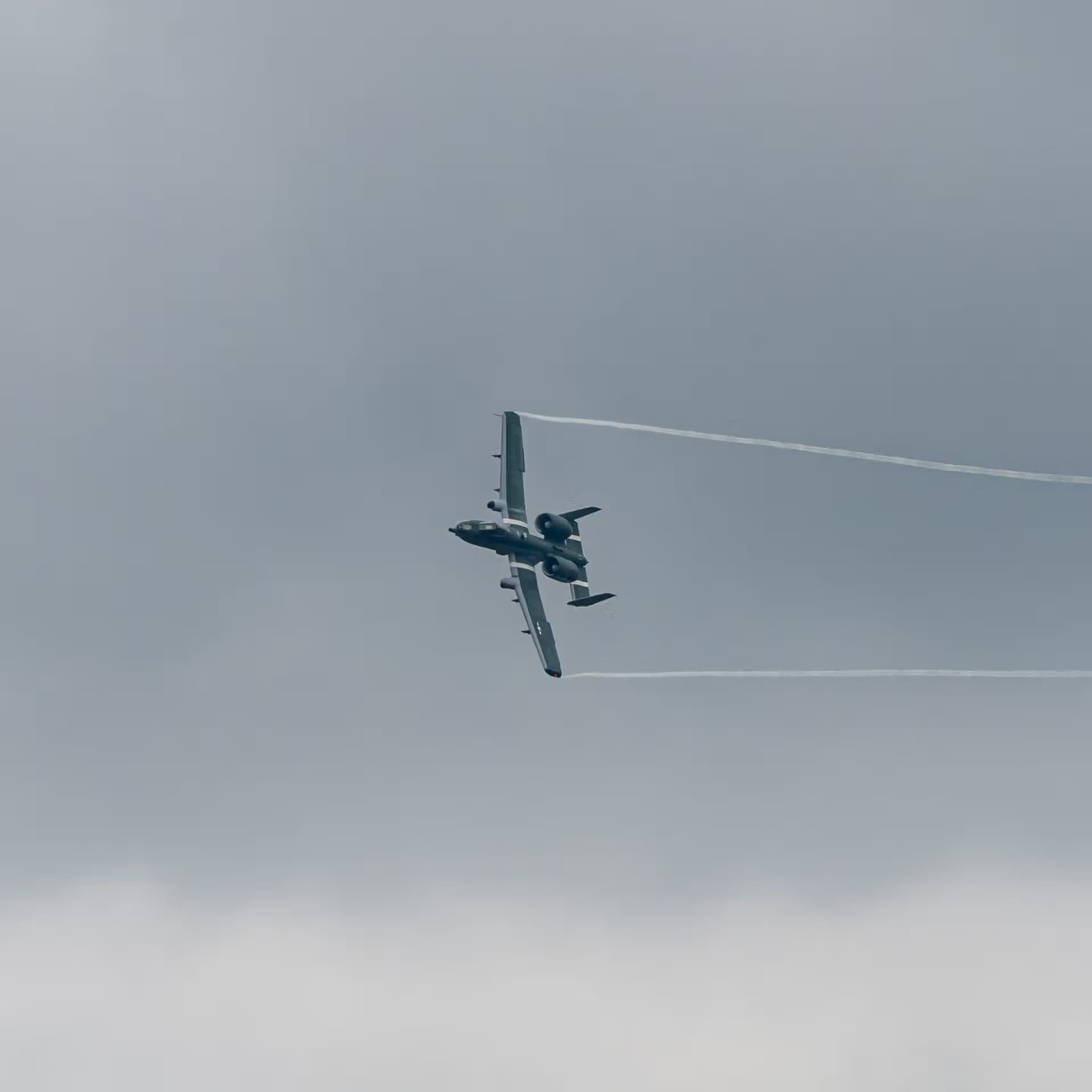 Unidentified — Twin-engine aircraft
