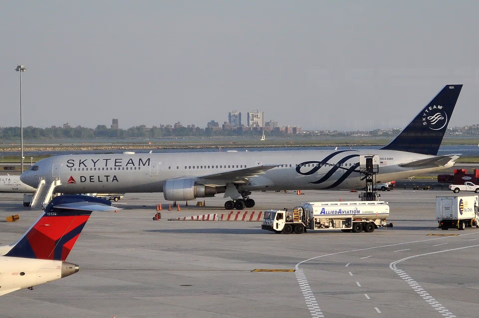 N844MH — Boeing
