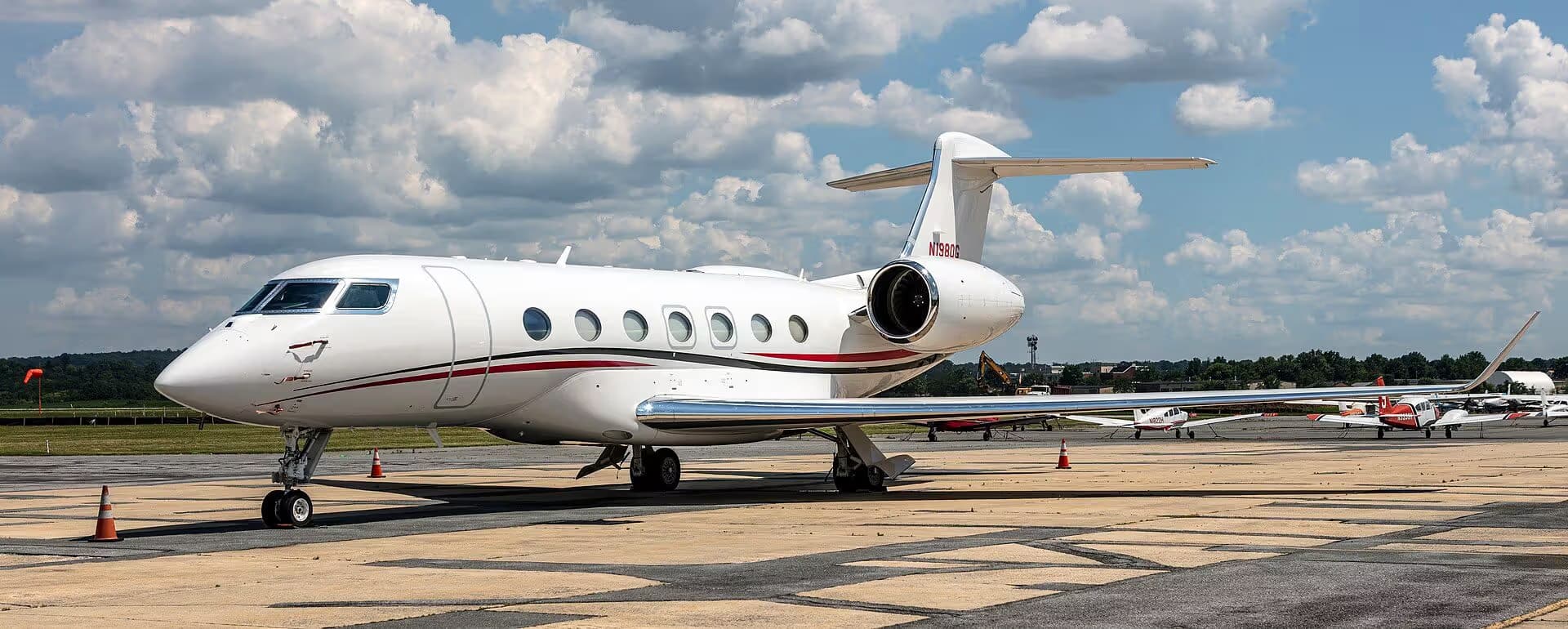 N1980G — Business jet
