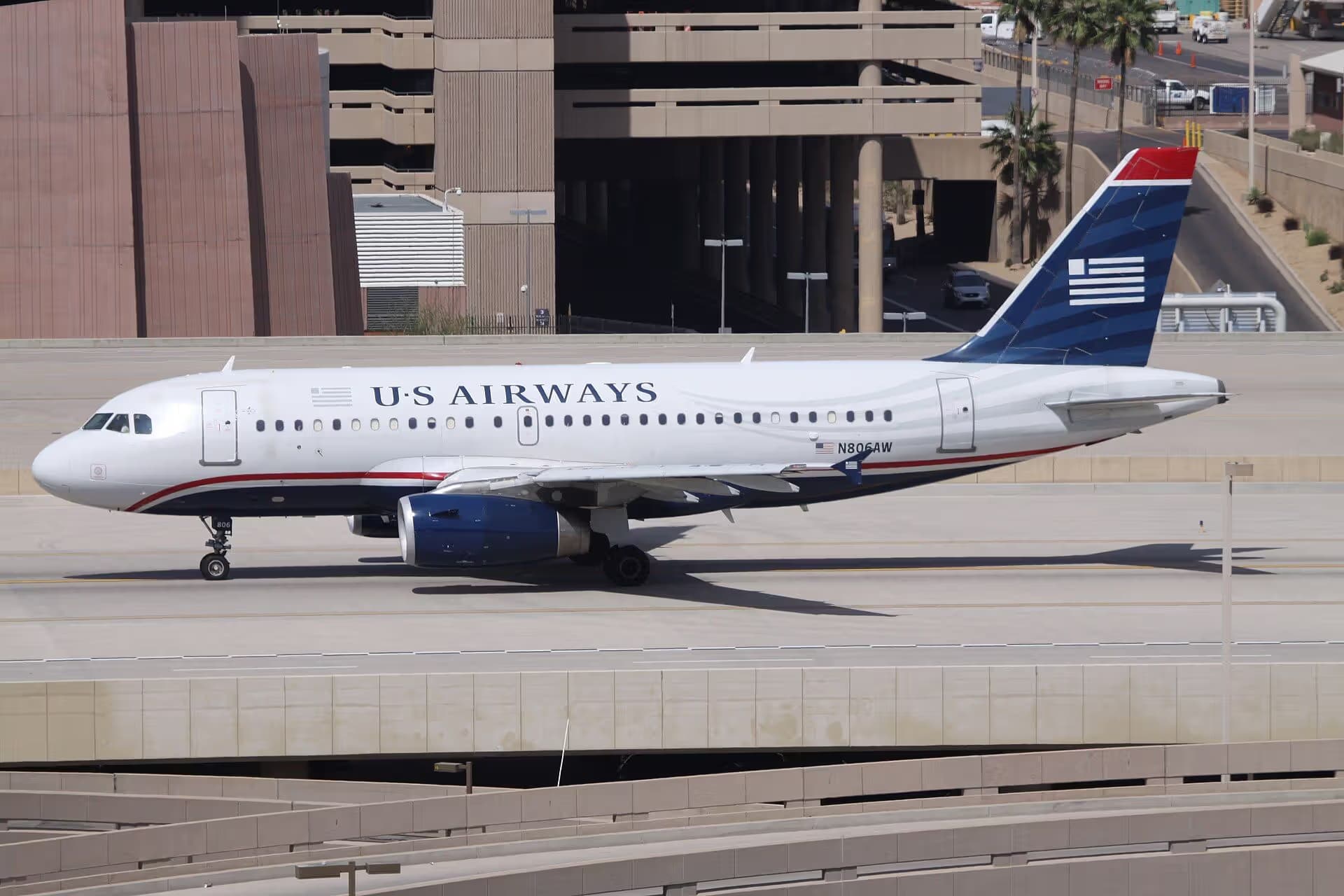 N806AW — Twin-engine aircraft