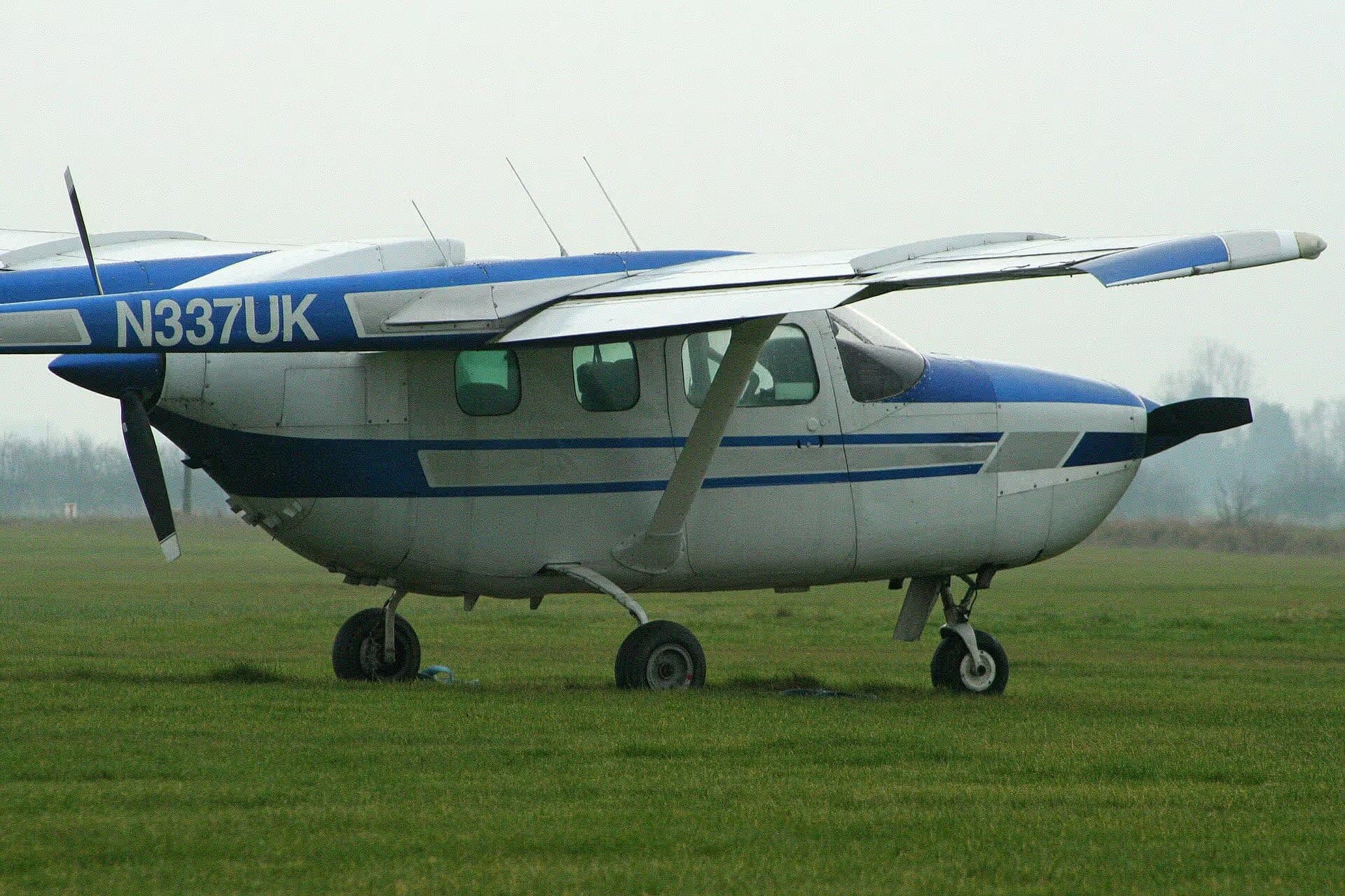 N337UK — Cessna