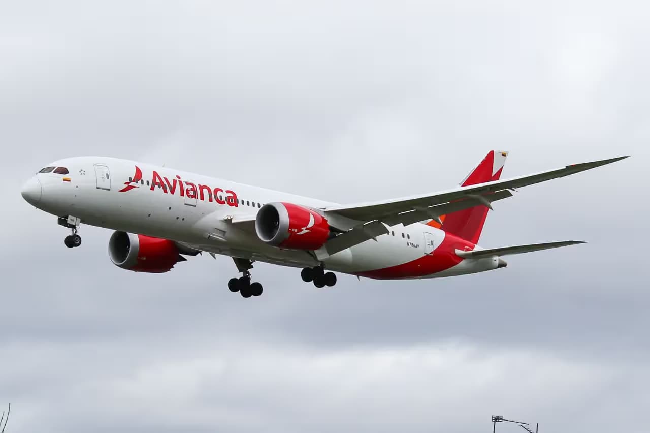 N786AV — Boeing