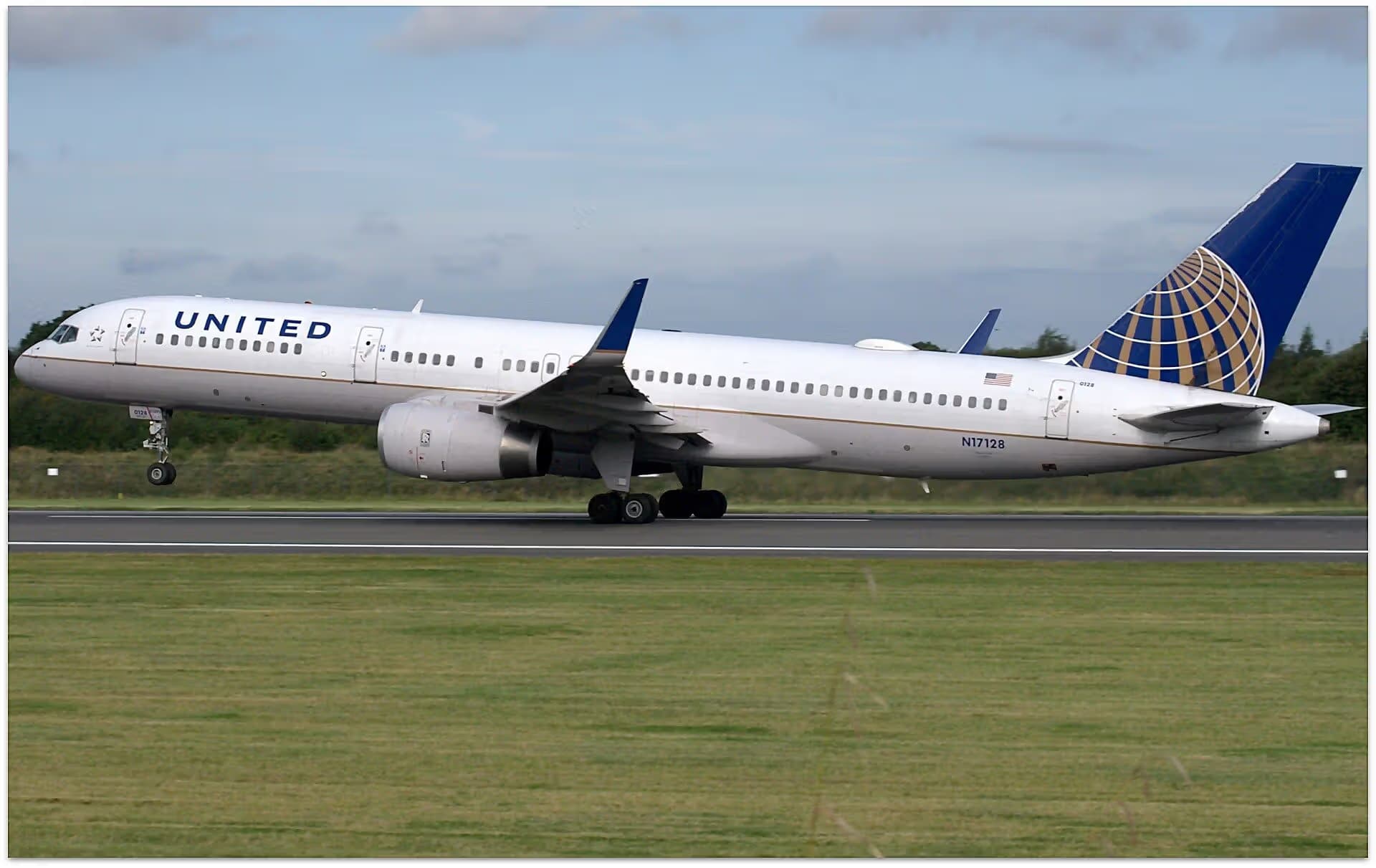 N17128 — Twin-engine aircraft