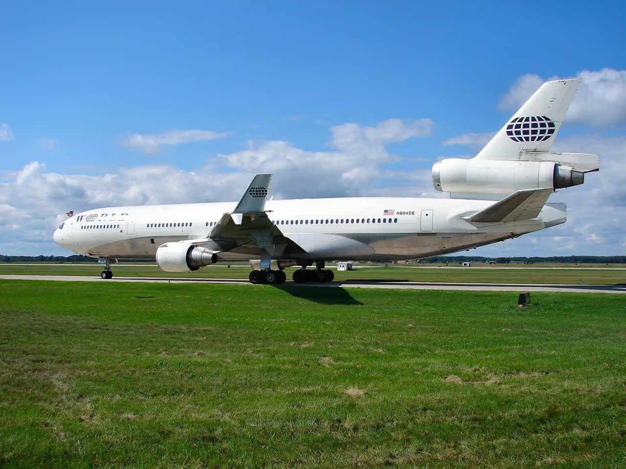 N804DE — Douglas