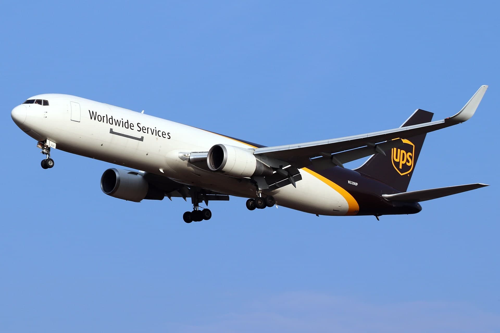 N320UP — Boeing