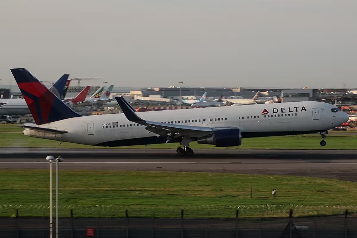 N1602 — Boeing