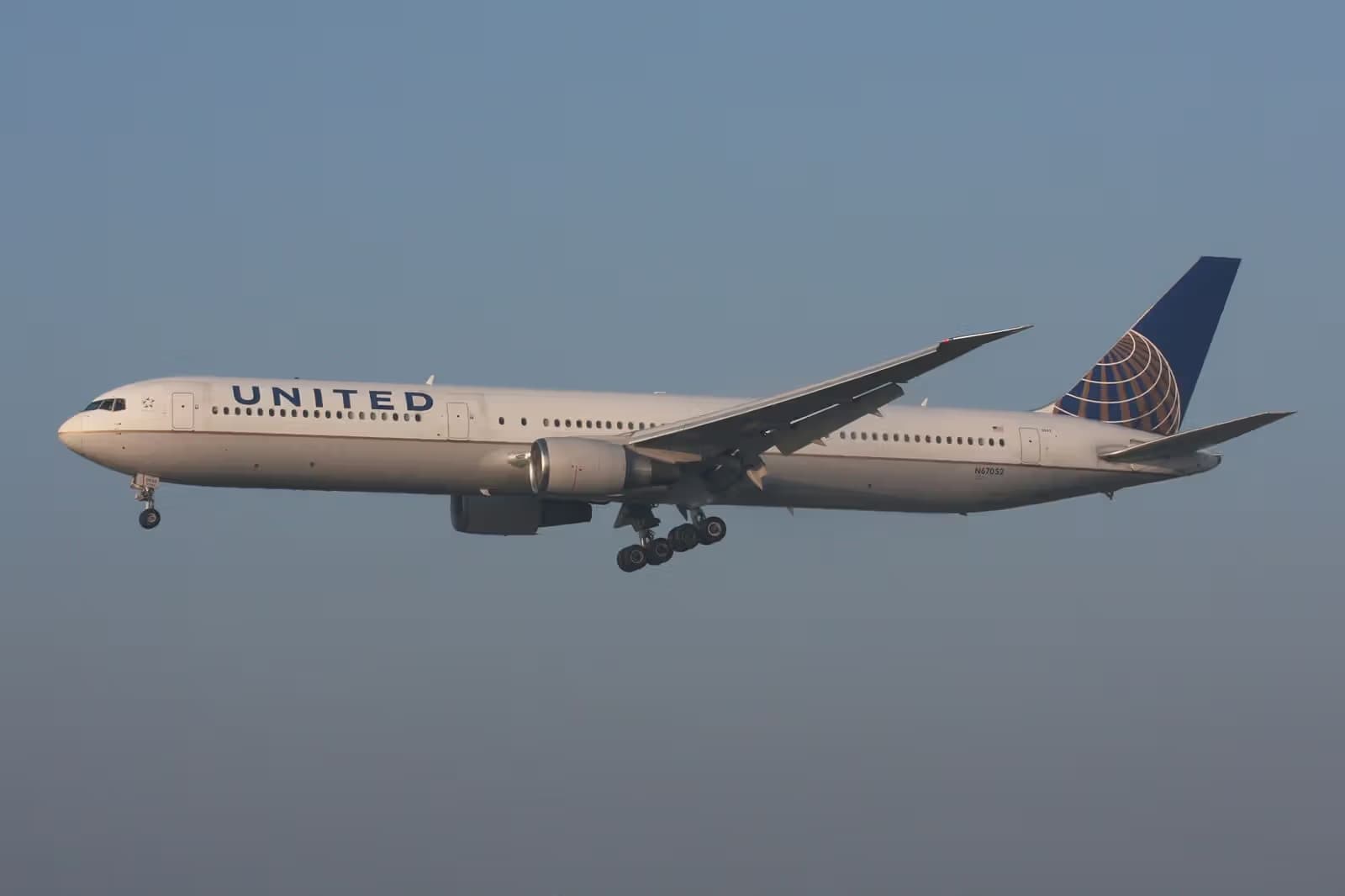 N67052 — Twin-engine aircraft