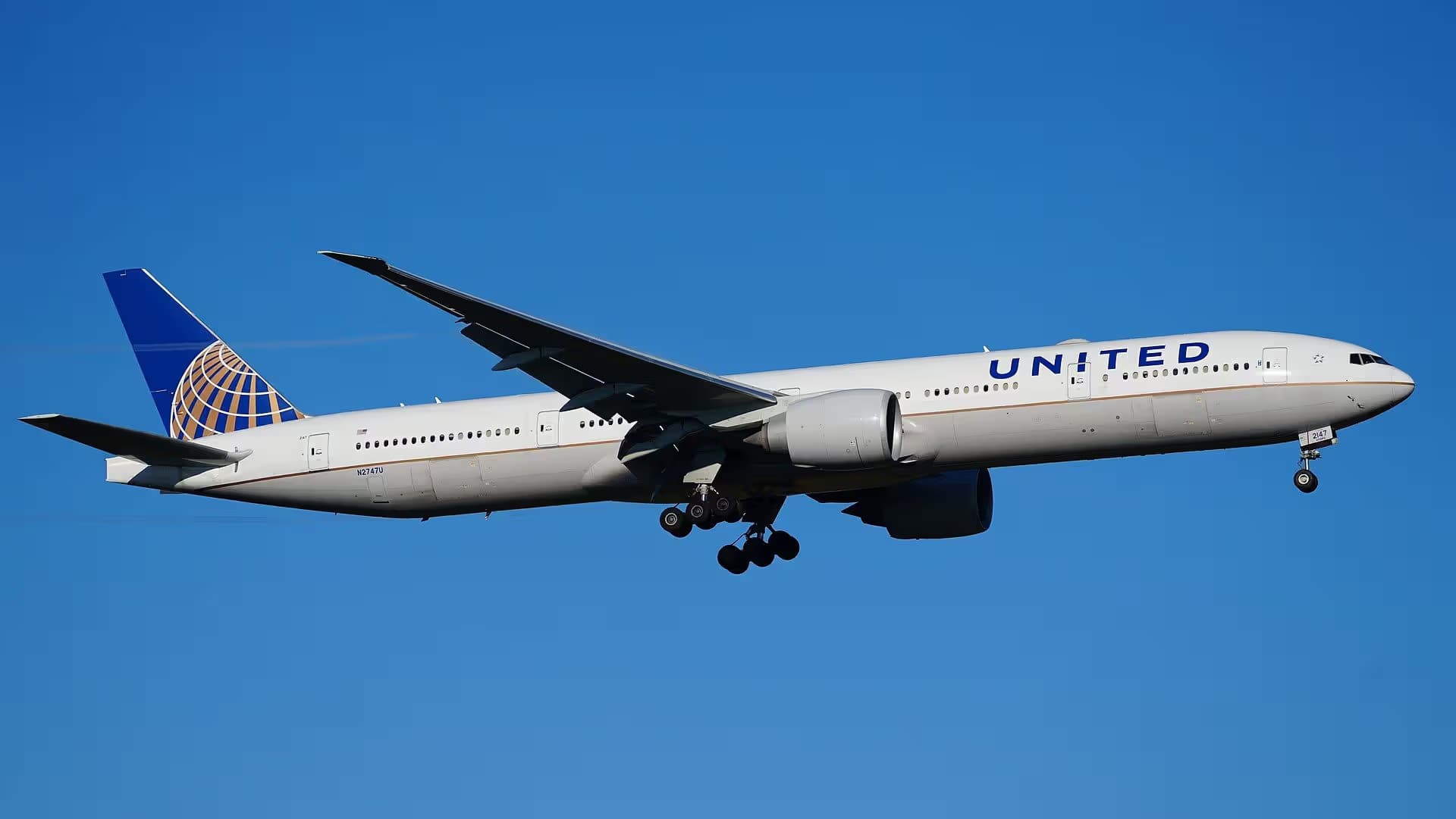 N2747U — Boeing