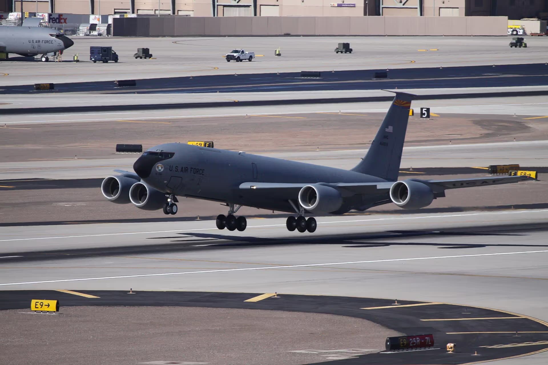Unidentified — Boeing