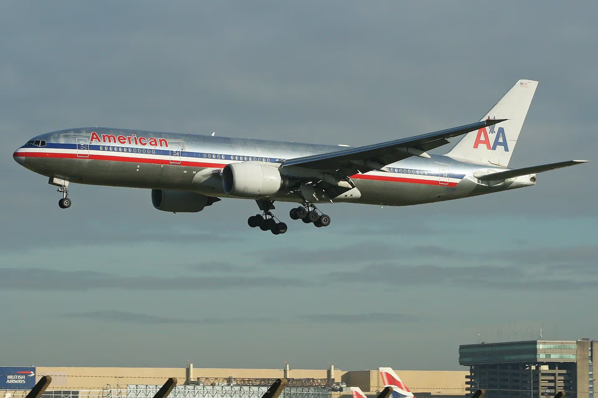 N771AN — Twin-engine aircraft