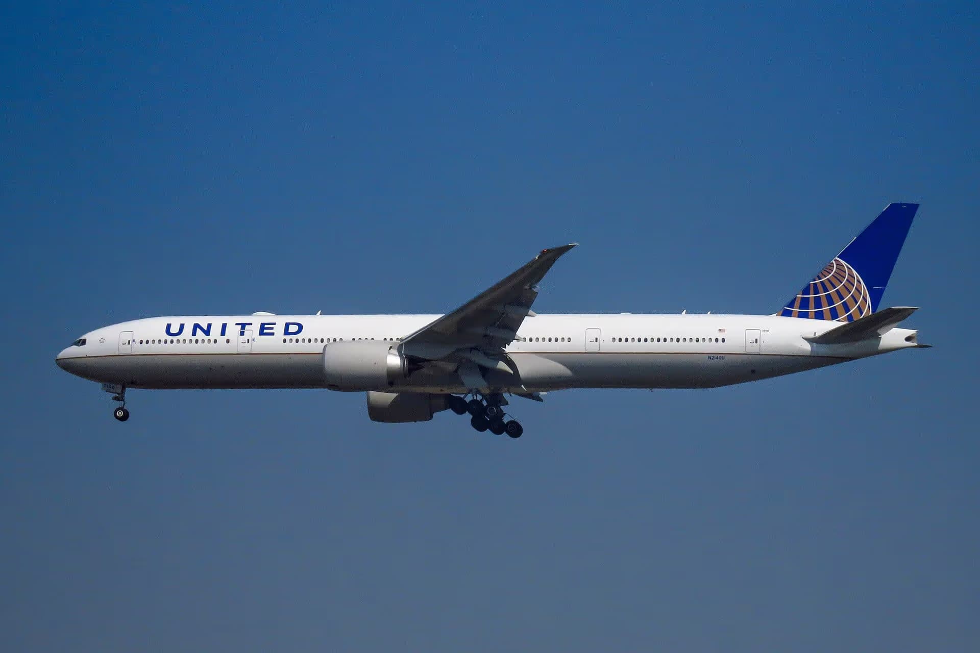 N2140U — Boeing