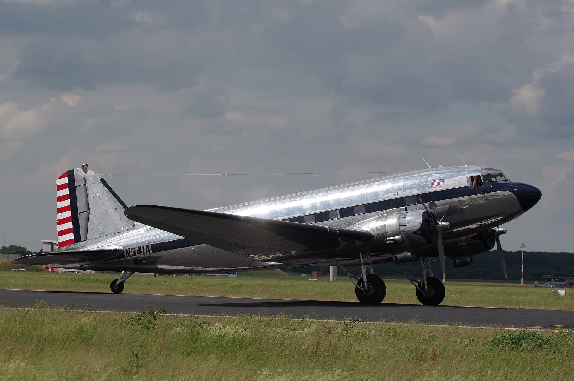 N341A — Douglas