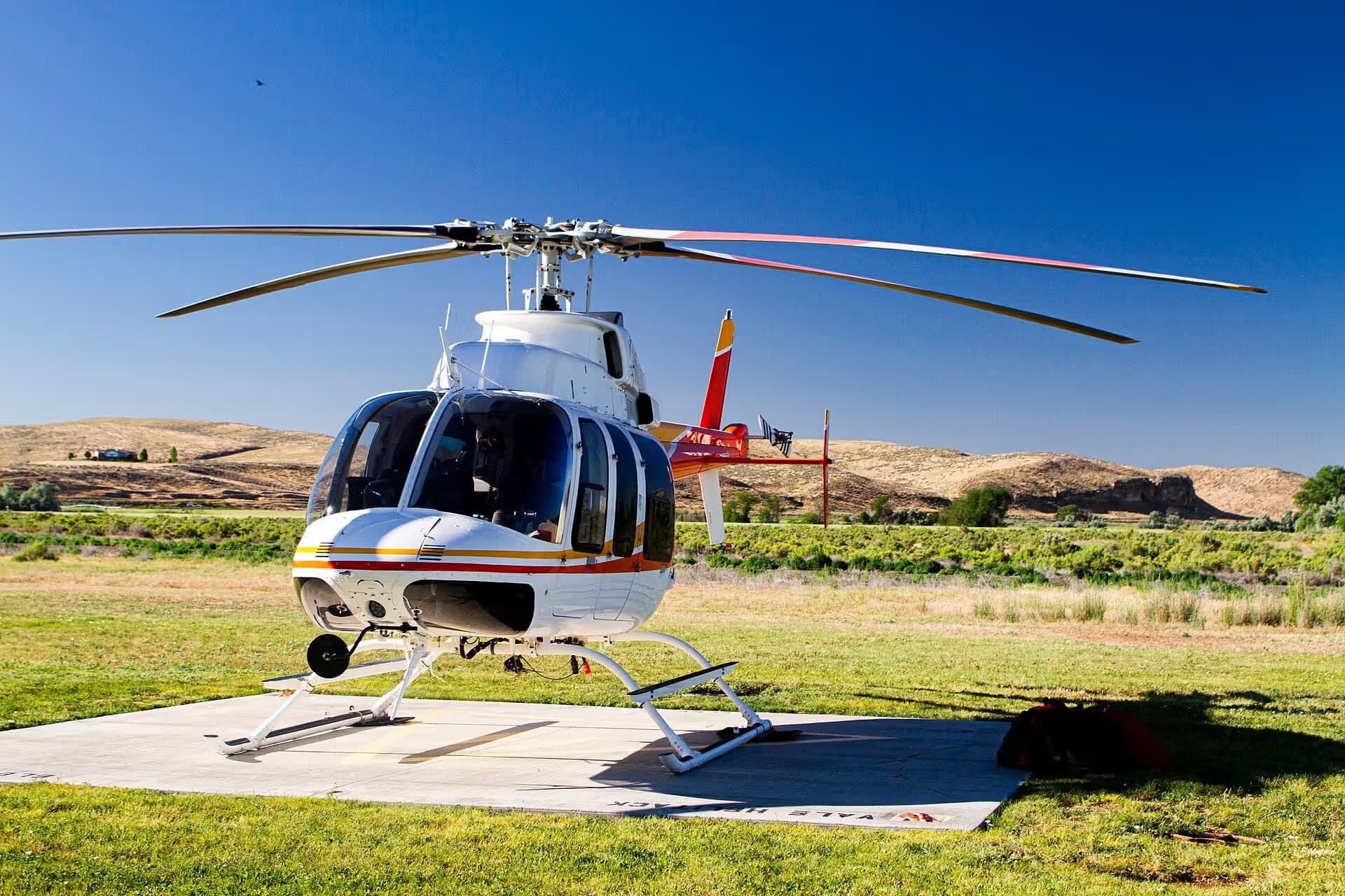 N684H — Helicopter