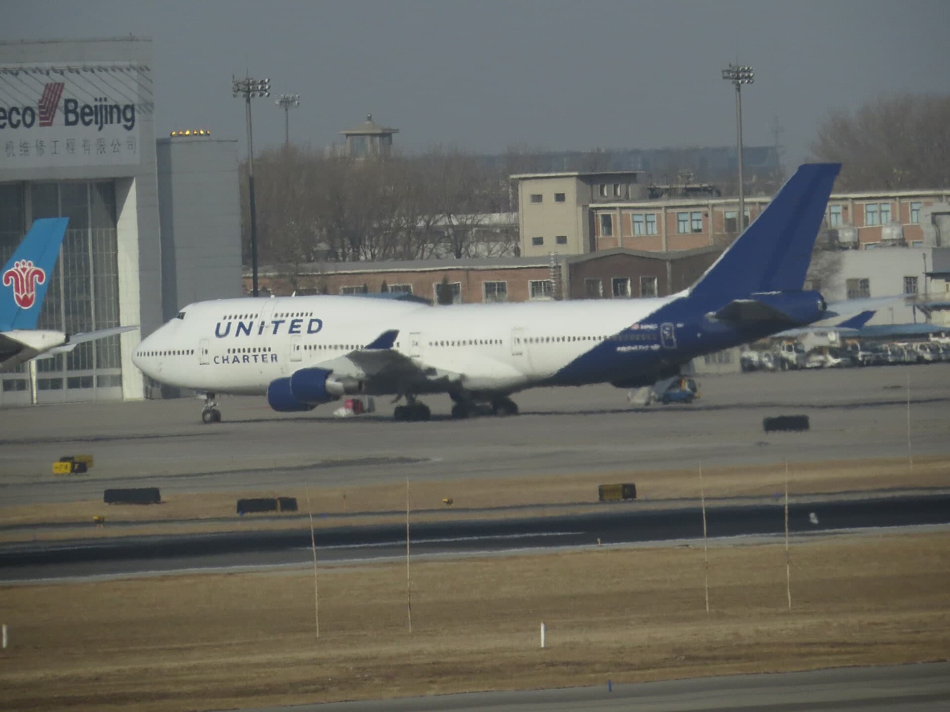 N194UA — Boeing