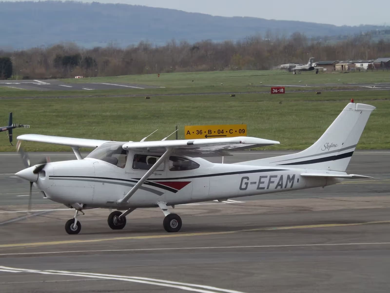 G-EFAM — Cessna