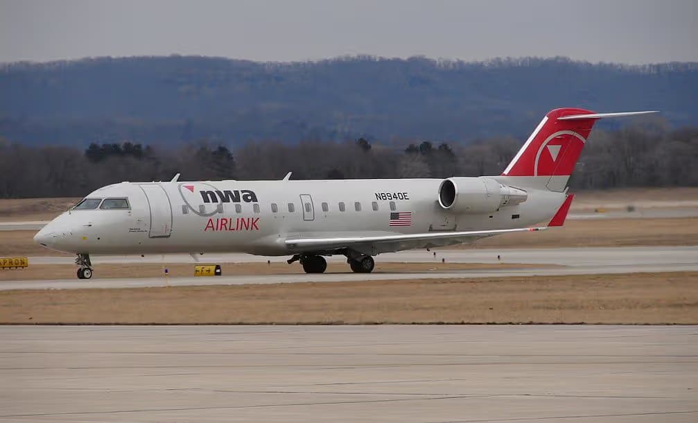 N8940E — Aircraft