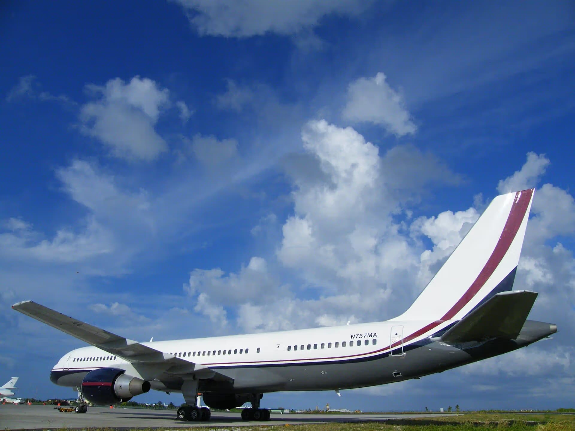 N757MA — Twin-engine aircraft