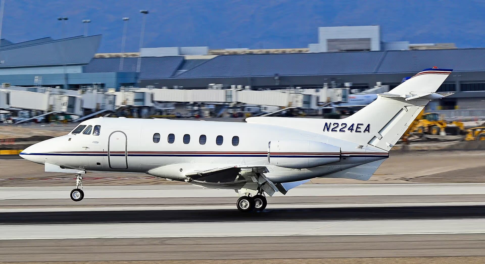 N224EA — Business jet
