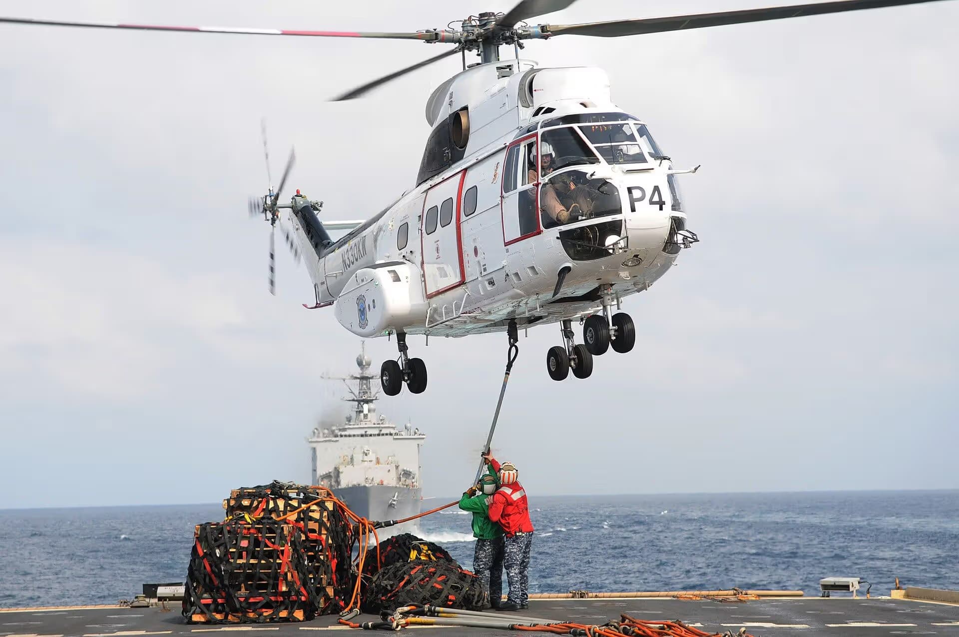 N330KW — Helicopter