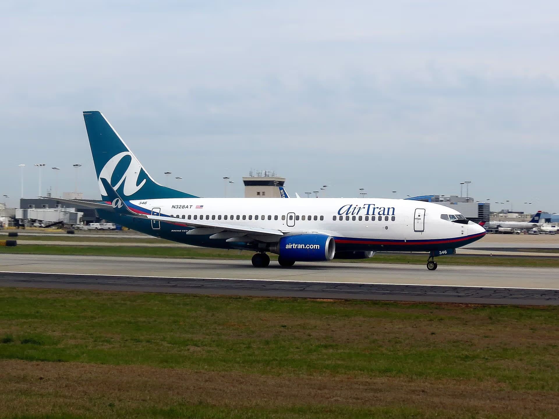 N328AT — Boeing