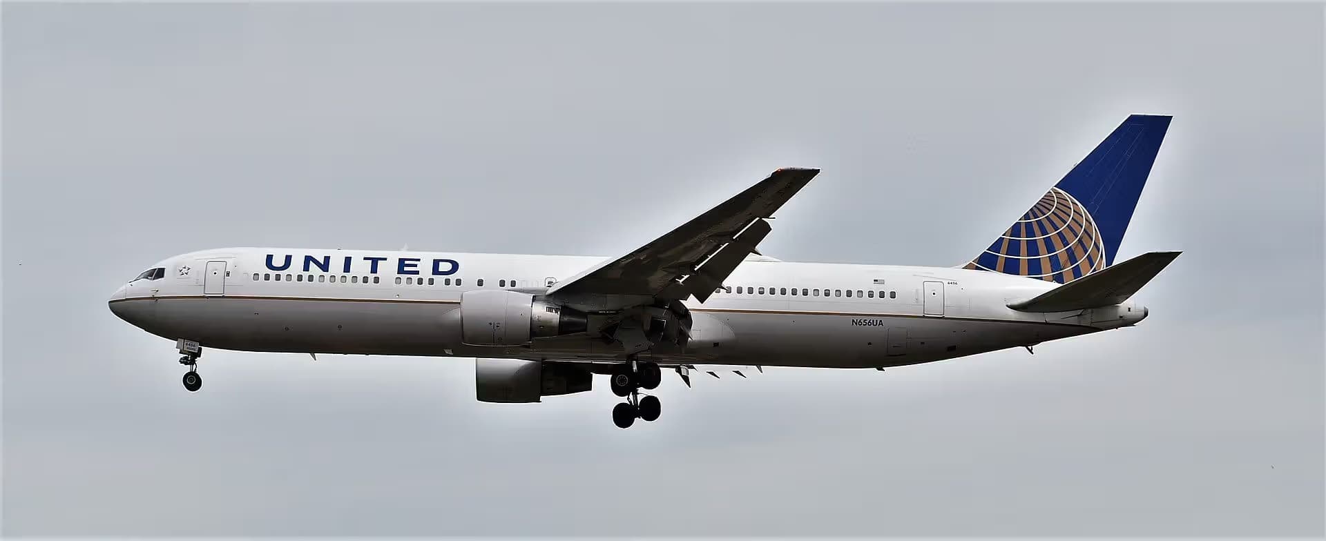 N656UA — Boeing