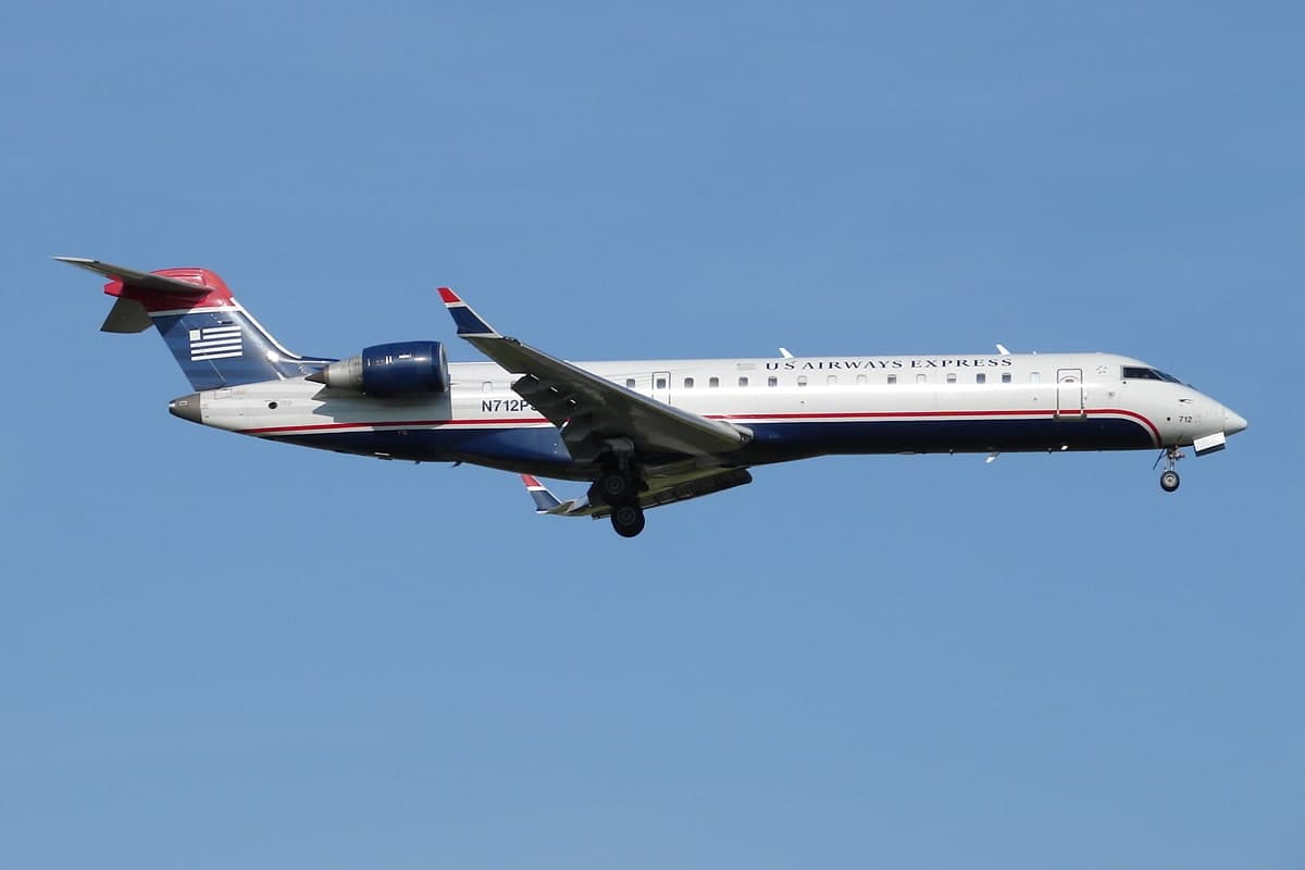 N712PS — Twin-engine aircraft