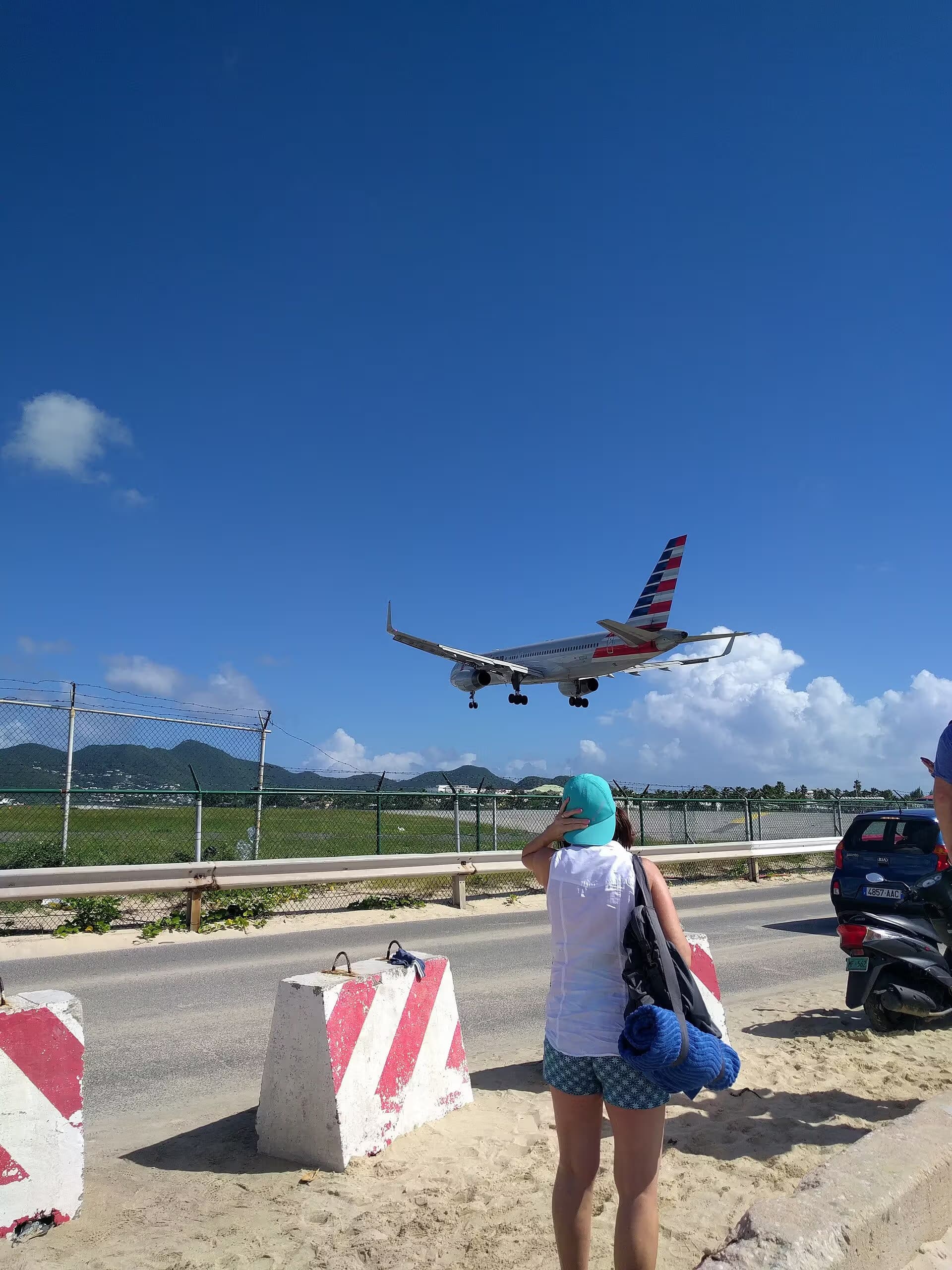 N198AA — Twin-engine aircraft