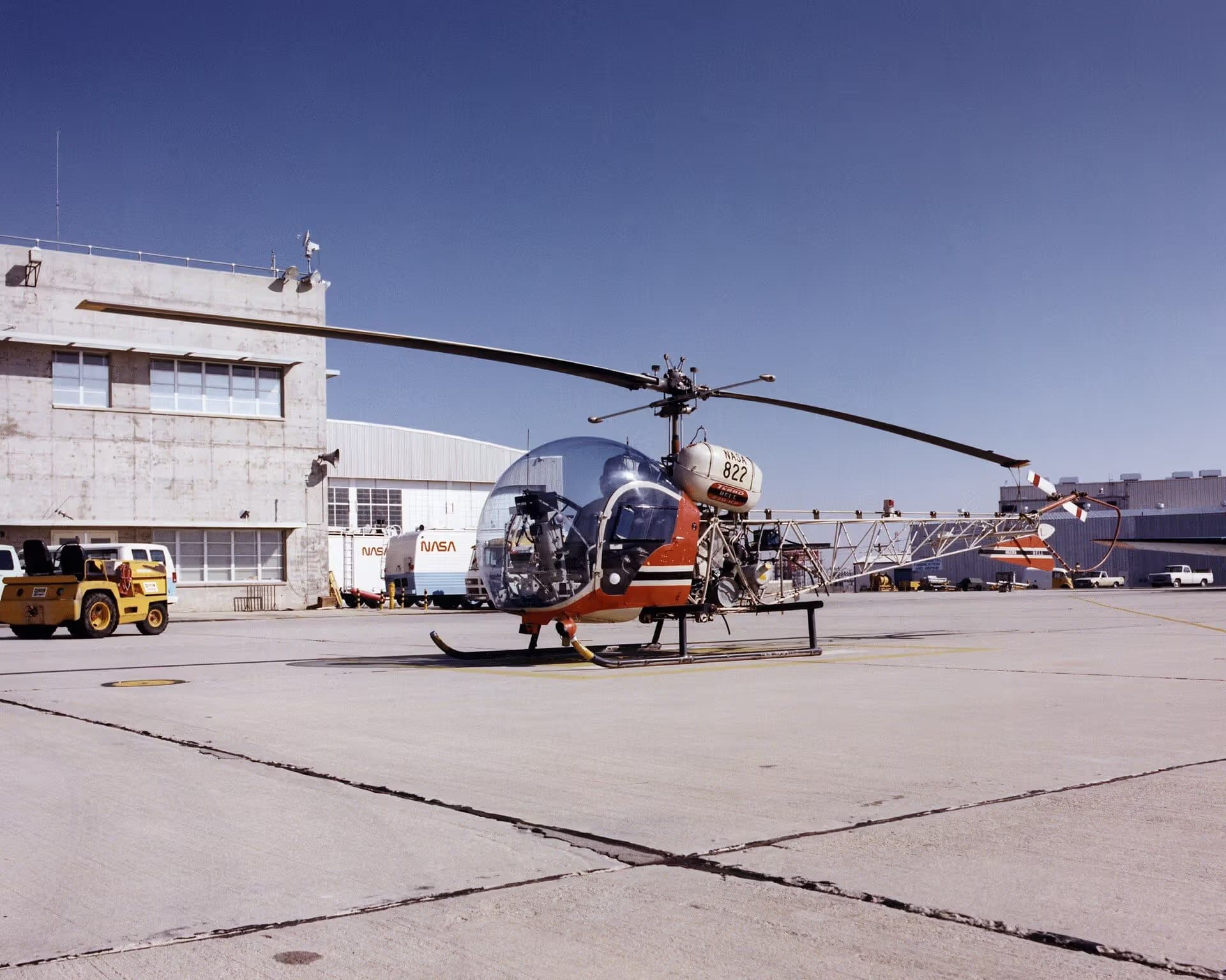 N822NA — Helicopter