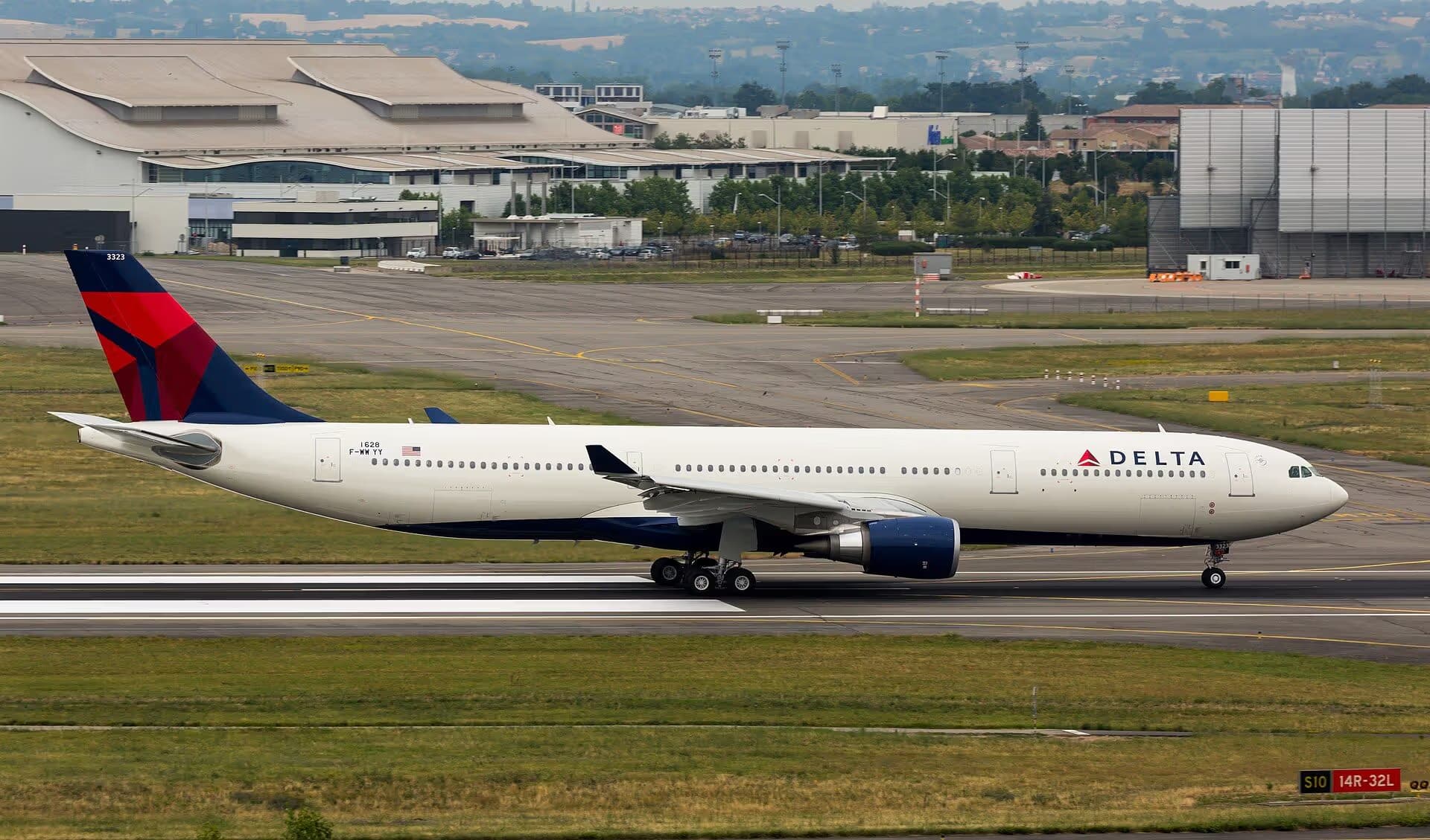 N823NW — Airbus