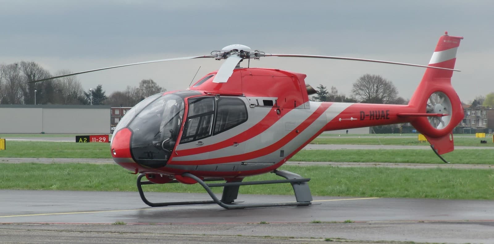 D-HUAE — Airbus