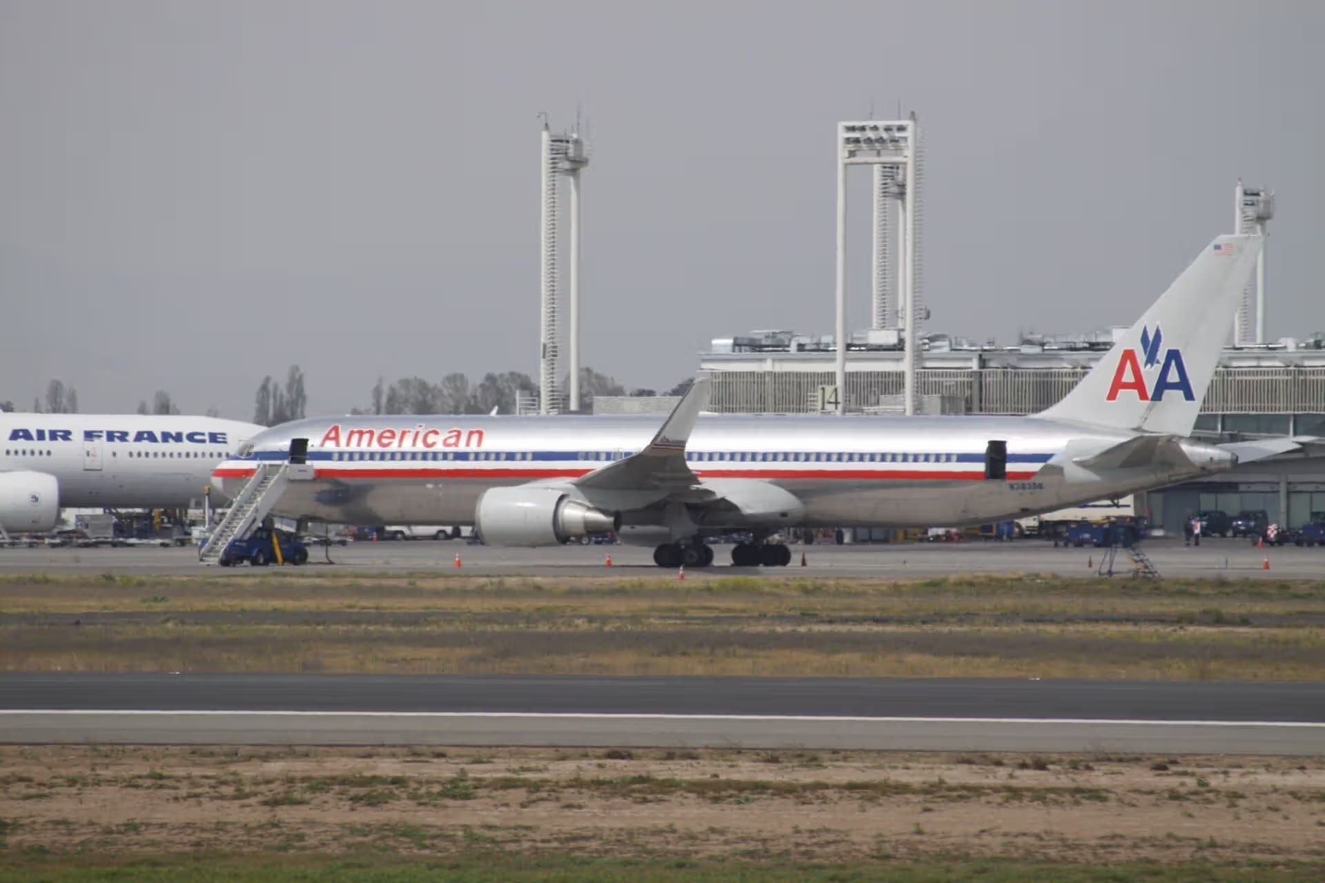 N39356 — Twin-engine aircraft