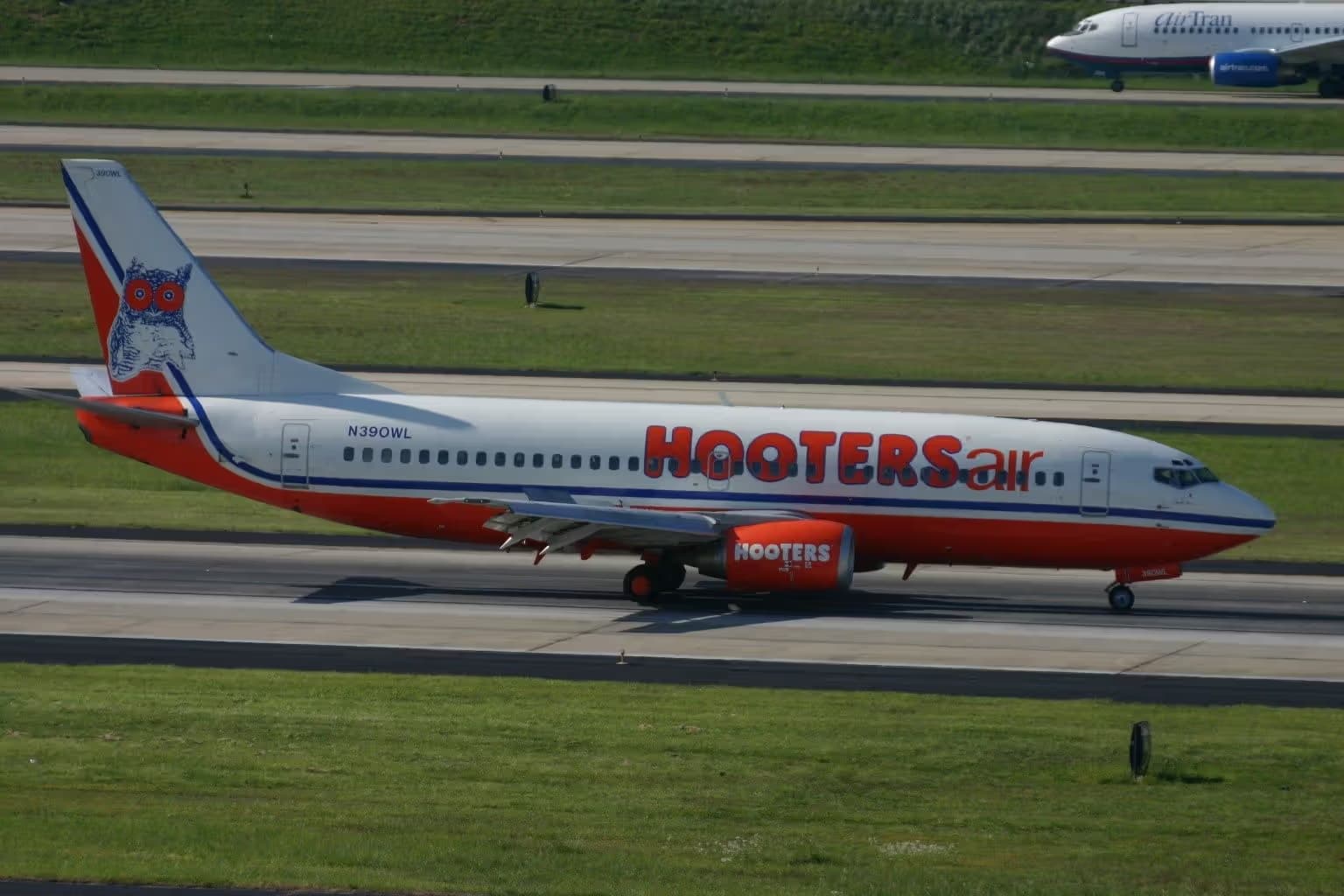 N390WL — Boeing
