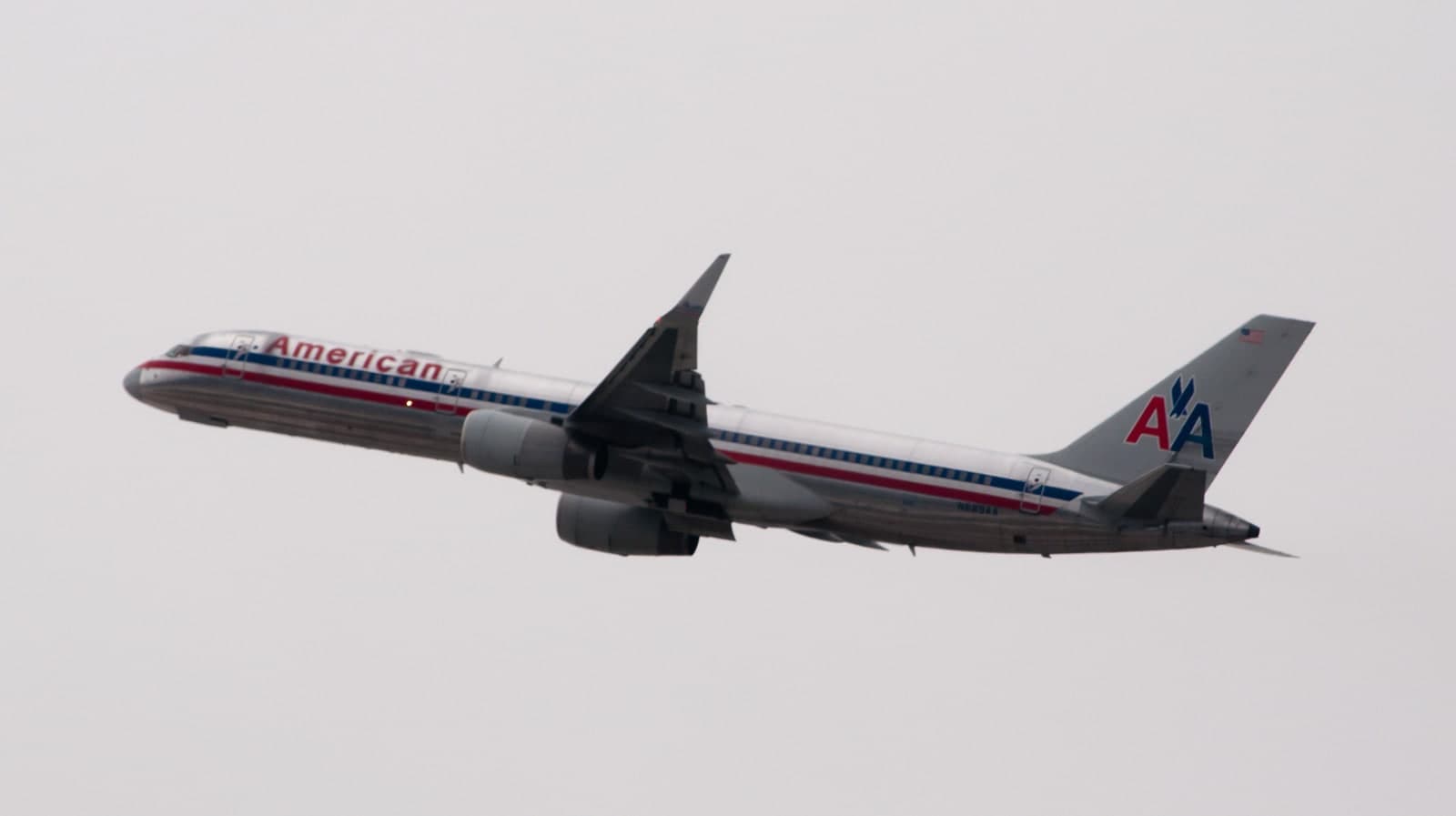 N689AA — Boeing