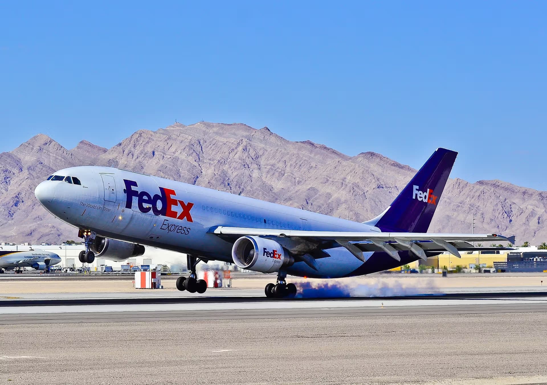 N744FD — Twin-engine aircraft