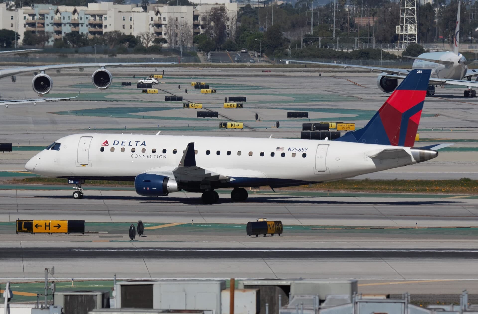 N258SY — Embraer