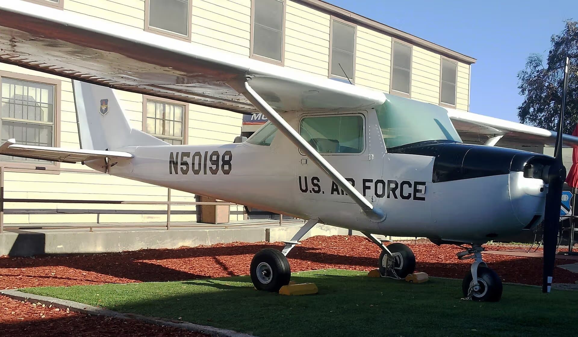 N50198 — Single-engine aircraft