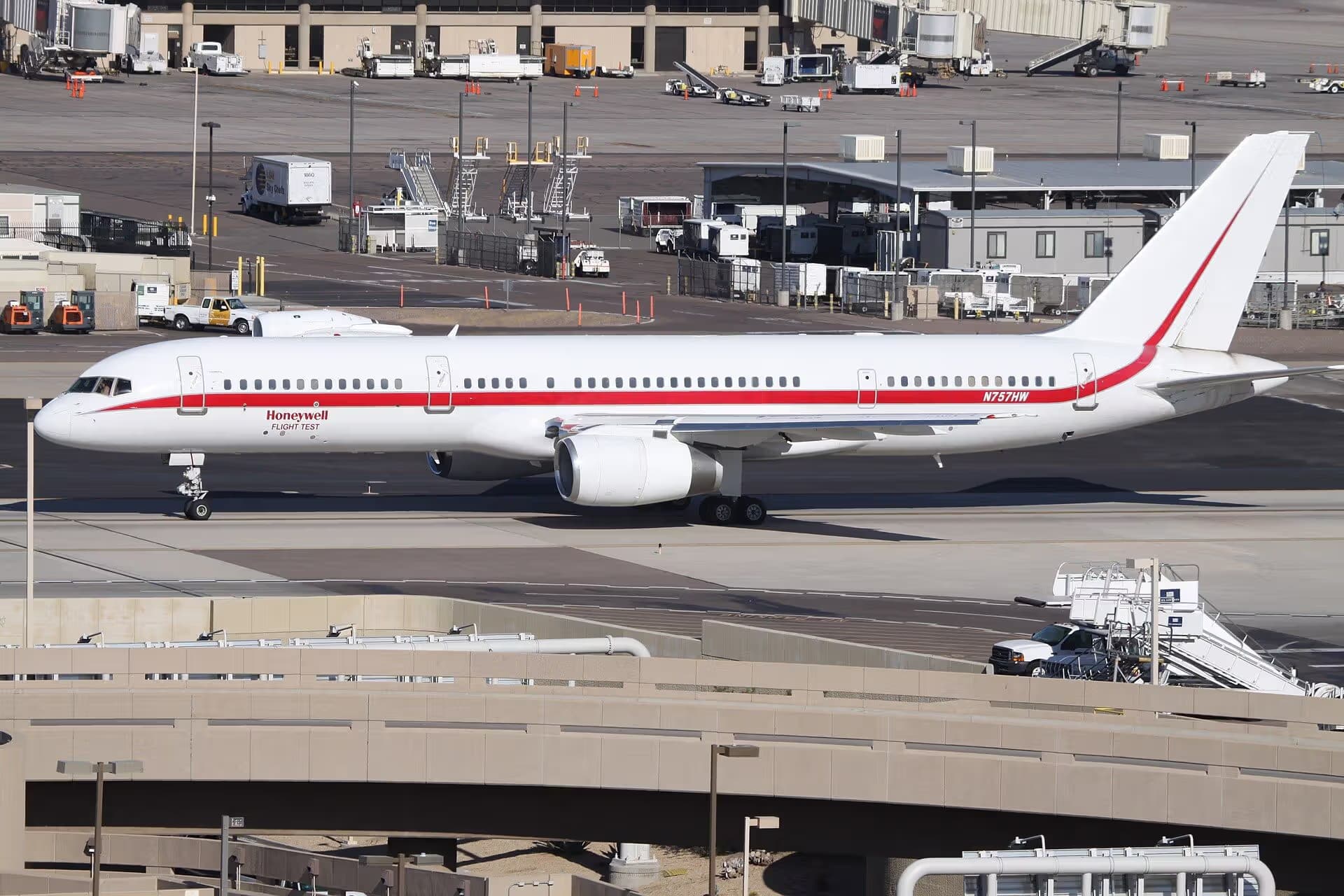 N757HW — Boeing