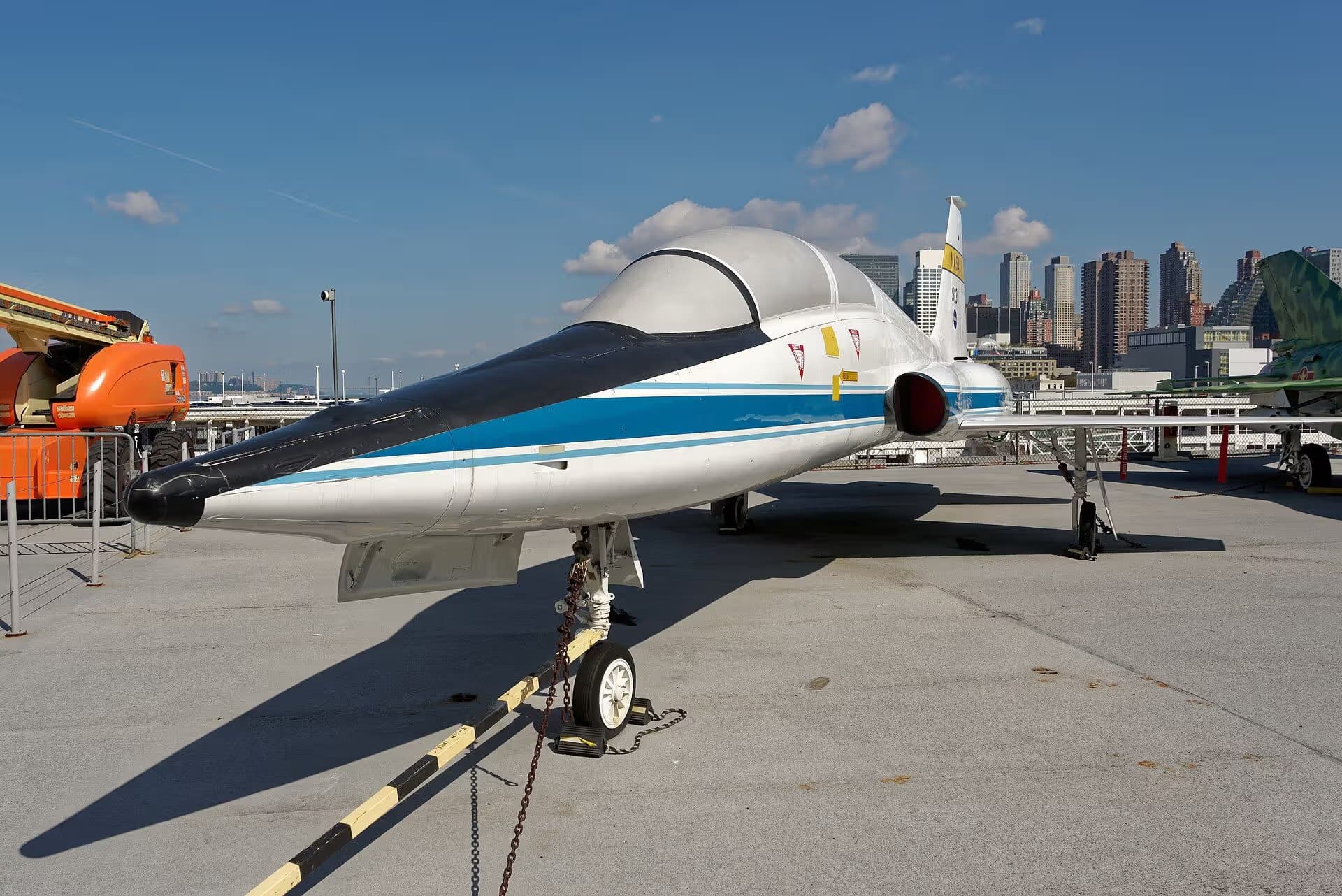 Unidentified — Lockheed