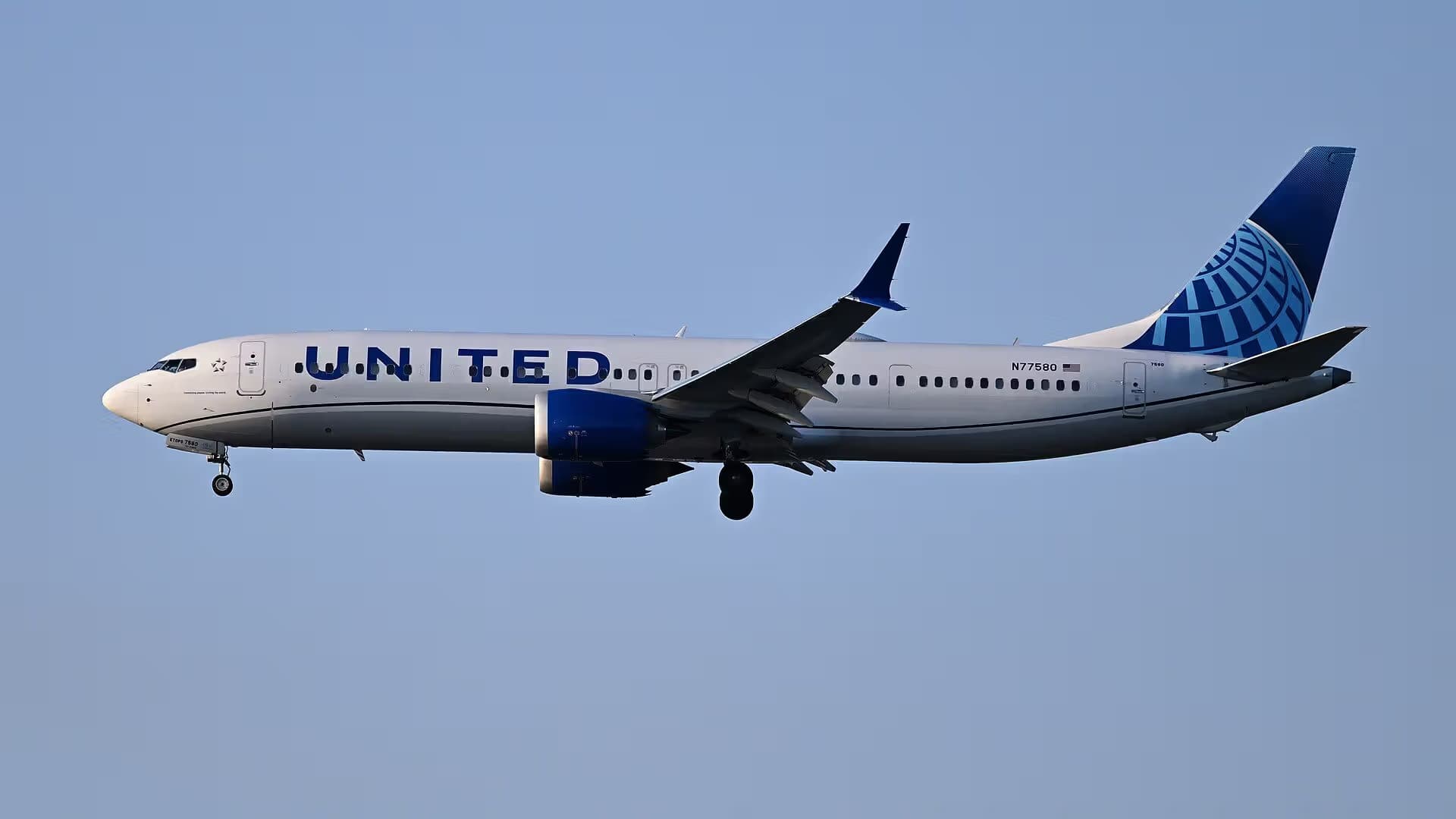N77580 — Boeing
