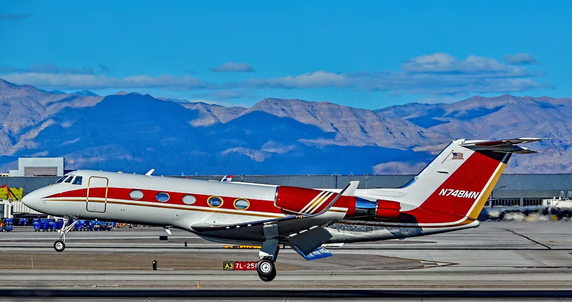 N748MN — Business jet