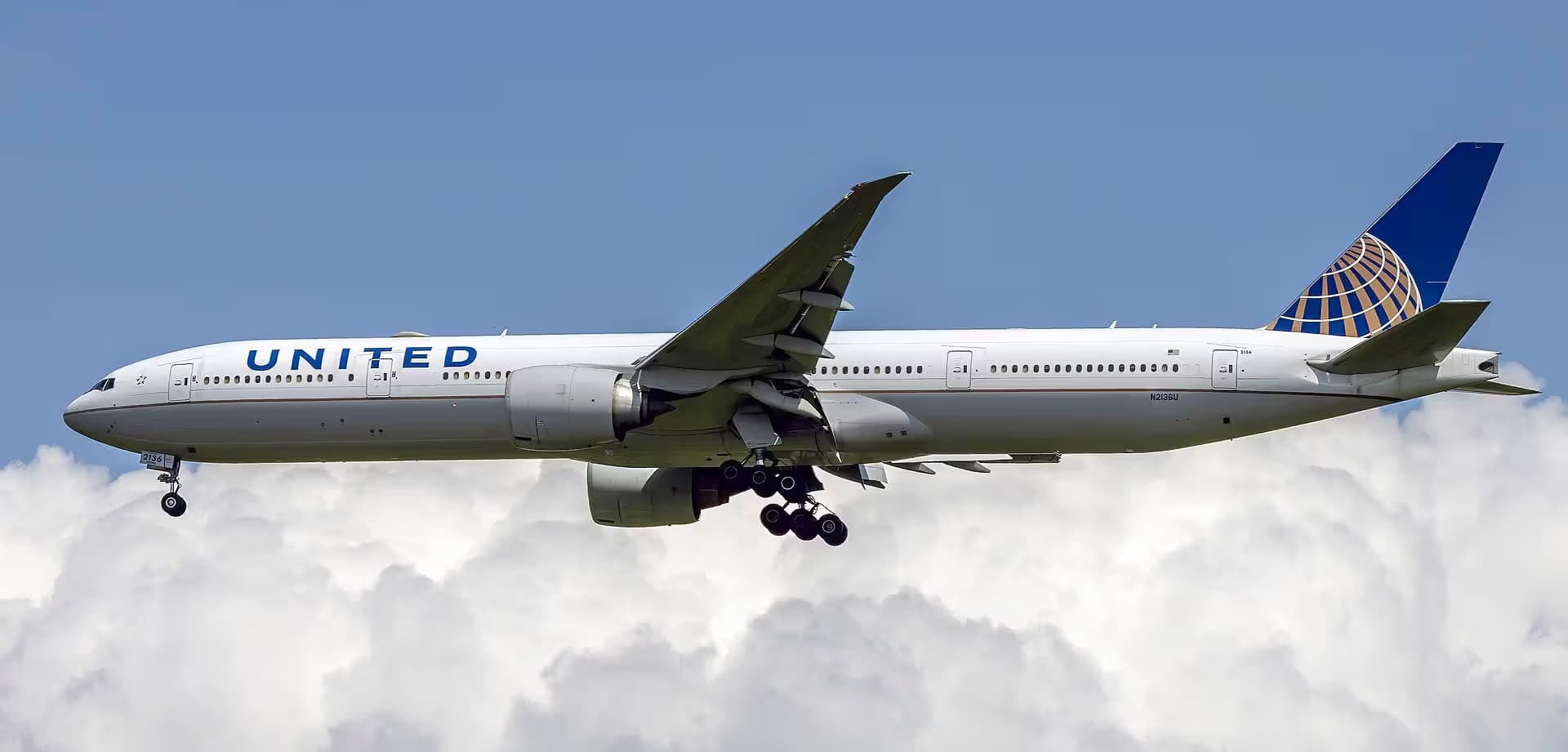 N2136U — Boeing