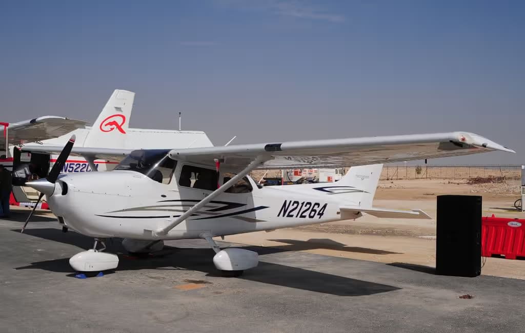 N21264 — Single-engine aircraft